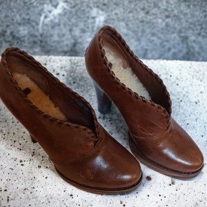 UGG Jamison Leather Chunky Platform Heels Ankle Boots Booties  Size 9